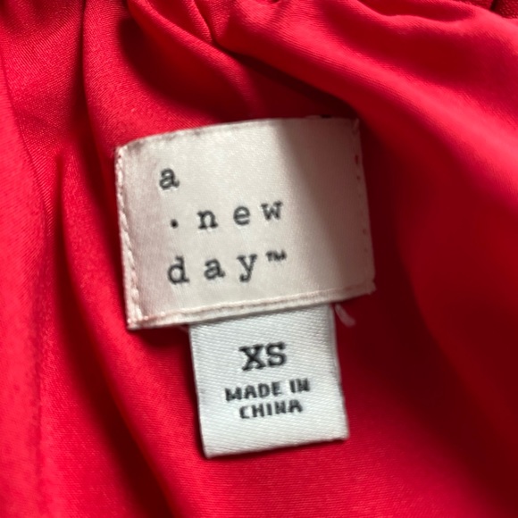 Red Pleated Skirt, size XS - Picture 5 of 5